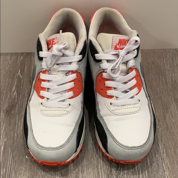 Nike boys size 4.5 - Picture 1 of 6